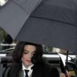 Michael Jackson arrives at the Santa Barbara County courthouse. Jury Selection.