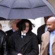 Michael Jackson arrives at the Santa Barbara County courthouse. Jury Selection.