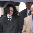 Michael Jackson arrives at the Santa Barbara County courthouse. Jury Selection.