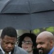 Michael Jackson arrives at the Santa Barbara County courthouse. Jury Selection.