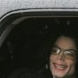 Michael Jackson arrives at the Santa Barbara County courthouse. Jury Selection.