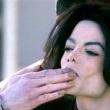 Michael Jackson arrives at the Santa Barbara County courthouse. Jury Selection.