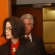 Michael Jackson arrives at the Santa Barbara County courthouse. Jury Selection.