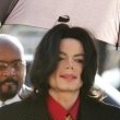 Michael Jackson arrives at the Santa Barbara County courthouse. Jury Selection.