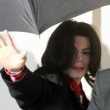 Michael Jackson arrives at the Santa Barbara County courthouse. Jury Selection.