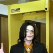 Michael Jackson arrives at the Santa Barbara County courthouse. Jury Selection.