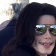Michael Jackson arrives at the Santa Barbara County courthouse. Jury Selection.