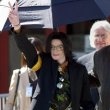 Michael Jackson arrives at the Santa Barbara County courthouse. Jury Selection.