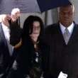 Michael Jackson arrives at the Santa Barbara County courthouse. Jury Selection.
