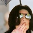 Michael Jackson arrives at the Santa Barbara County courthouse. Jury Selection.