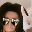 Michael Jackson arrives at the Santa Barbara County courthouse. Jury Selection.