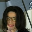 Michael Jackson arrives at the Santa Barbara County courthouse. Jury Selection.