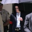Michael Jackson arrives at the Santa Barbara County courthouse. Jury Selection.