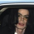 Michael Jackson arrives at the Santa Barbara County courthouse. Jury Selection.