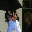 Michael Jackson arrives at the Santa Barbara County courthouse. Jury Selection.
