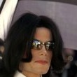 Michael Jackson arrives at the Santa Barbara County courthouse. Jury Selection.