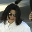 Michael Jackson arrives at the Santa Barbara County courthouse. Jury Selection.