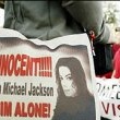 Michael Jackson arrives at the Santa Barbara County courthouse. Jury Selection.