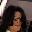 Michael Jackson arrives at the Santa Barbara County courthouse. Jury Selection.