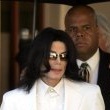 Michael Jackson arrives at the Santa Barbara County courthouse. Jury Selection.