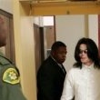 Michael Jackson arrives at the Santa Barbara County courthouse. Jury Selection.