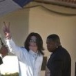 Michael Jackson arrives at the Santa Barbara County courthouse. Jury Selection.