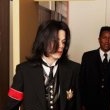 Michael Jackson arrives at the Santa Barbara County courthouse. Jury Selection.