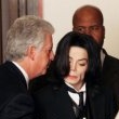 Michael Jackson arrives at the Santa Barbara County courthouse. Jury Selection.