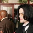 Michael Jackson arrives at the Santa Barbara County courthouse. Jury Selection.