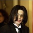 Michael Jackson arrives at the Santa Barbara County courthouse. Jury Selection.