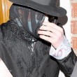 Michael Jackson iese dintr-un spital din Beverly Hills