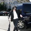 Michael Jackson la cumparaturi in Beverly Hills, California