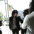 Michael Jackson la cumparaturi in Beverly Hills, California