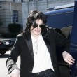 Michael Jackson la cumparaturi in Beverly Hills, California