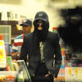 Michael Jackson viziteaza libraria Barnes & Noble din Las Vegas, impreuna cu cei trei copii ai sai (20 mai 2008)