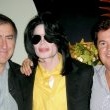 Michael meets and has dinner with Kenny Ortega, Simon Fuller, and Robin Leach.