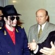 Michael meets Moscow's mayor Yuri Luzhkov.