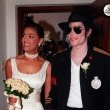 Michael visits Cape Town, South Africa with family and friends.