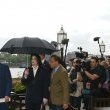 Michael visits England accompanied by Uri Geller and magician David Blaine.