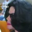 Michael visits the set of SMAP x SMAP.