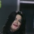 World Music Awards. Beyonce Knowles presents Michael the 'Diamond Award'.