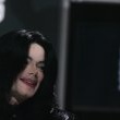 World Music Awards. Beyonce Knowles presents Michael the 'Diamond Award'.