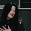 World Music Awards. Beyonce Knowles presents Michael the 'Diamond Award'.