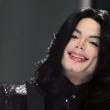World Music Awards. Beyonce Knowles presents Michael the 'Diamond Award'.