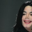 World Music Awards. Beyonce Knowles presents Michael the 'Diamond Award'.