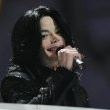 World Music Awards. Beyonce Knowles presents Michael the 'Diamond Award'.