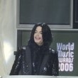 World Music Awards. Beyonce Knowles presents Michael the 'Diamond Award'.
