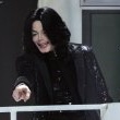 World Music Awards. Beyonce Knowles presents Michael the 'Diamond Award'.