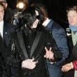 World Music Awards. Michael walks the red carpet and signs his autograph for fans as he enters the ceremony.