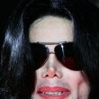 World Music Awards. Michael walks the red carpet and signs his autograph for fans as he enters the ceremony.